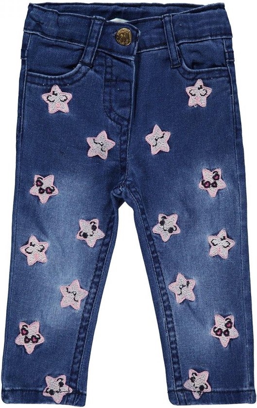 Donkerblauwe jeans voor baby's/peuters met een all-over print van roze sterren met gezichtjes.