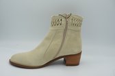 AQA- A8106 beige kort laarsje met hak- maat 42