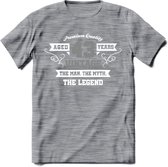 43 Jaar Legend T-Shirt | Zilver - Wit | Grappig Verjaardag en Feest Cadeau | Dames - Heren - Unisex | Kleding Kado | - Donker Grijs - Gemaleerd - XL