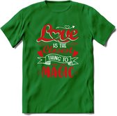 Love Is The Closest Thing To Magic - Valentijn T-Shirt | Grappig Valentijnsdag Cadeautje voor Hem en Haar | Dames - Heren - Unisex | Kleding Cadeau | - Donker Groen - XL