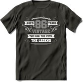 86 Jaar Legend T-Shirt | Zilver - Wit | Grappig Verjaardag en Feest Cadeau | Dames - Heren - Unisex | Kleding Kado | - Donker Grijs - S