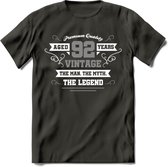 92 Jaar Legend T-Shirt | Zilver - Wit | Grappig Verjaardag en Feest Cadeau | Dames - Heren - Unisex | Kleding Kado | - Donker Grijs - M