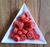 Smiley rood polymeerkralen (20stuks)-1 cm - Figuurkralen - Kleikralen - Fimokralen