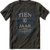 10 Jaar Legendarisch Gerijpt T-Shirt | Blauw - Grijs | Grappig Verjaardag en Feest Cadeau Shirt | Dames - Heren - Unisex | Tshirt Kleding Kado | - Donker Grijs - XL