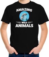 T-shirt dolfijn - zwart - kinderen - amazing wild animals - cadeau shirt dolfijn / dolfijnen liefhebber S (122-128)