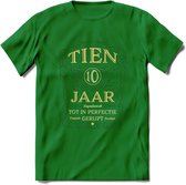 10 Jaar Legendarisch Gerijpt T-Shirt | Mos - Ivoor | Grappig Verjaardag en Feest Cadeau Shirt | Dames - Heren - Unisex | Tshirt Kleding Kado | - Donker Groen - S