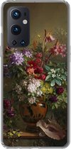 Geschikt voor OnePlus 9 Pro hoesje - Stilleven met bloemen in een Griekse vaas - Oude meesters - Kunst - Siliconen Telefoonhoesje
