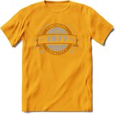 Premium Since 1977 T-Shirt | Goud - Zilver | Grappig Verjaardag Kleding Cadeau Shirt | Dames - Heren - Unisex Tshirt | - Geel - XL