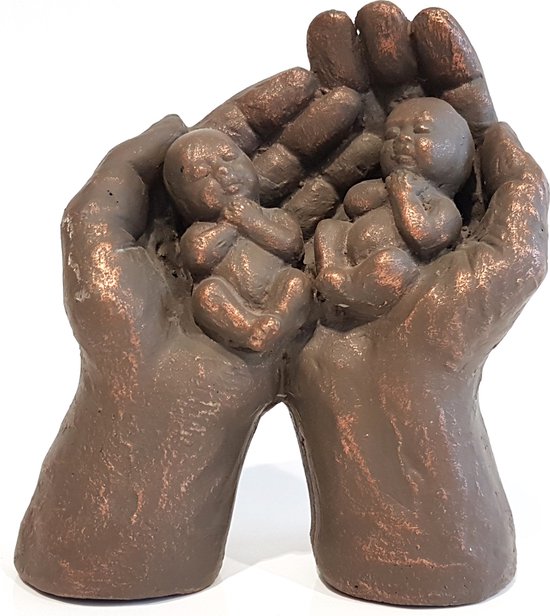Geert Kunen / Skulptuur / beeld / Babys in handen - bruin / goud - 13 x 8 x 15 cm hoog.