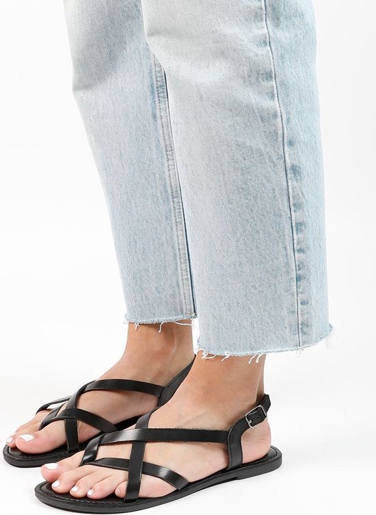 Officine Creative Sandalen met gekruiste bandjes Zwart