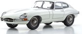 De 1:18 Diecast Modelcar van de Jaguar E-Type Coupe MKI RHD van 1961 in White. De fabrikant van het schaalmodel is Kyosho.Dit model is alleen online te koop.