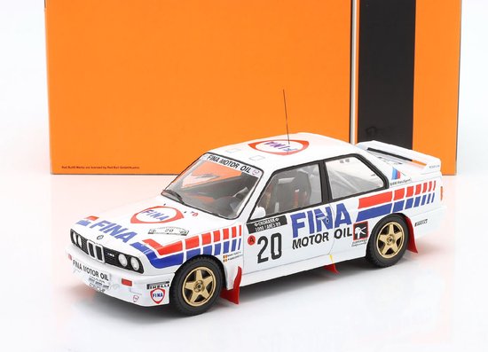 IXO 1/18 - BMW M3 E30 Evolution 1989 Bleu Foncé - Modèle Diecast Neuf