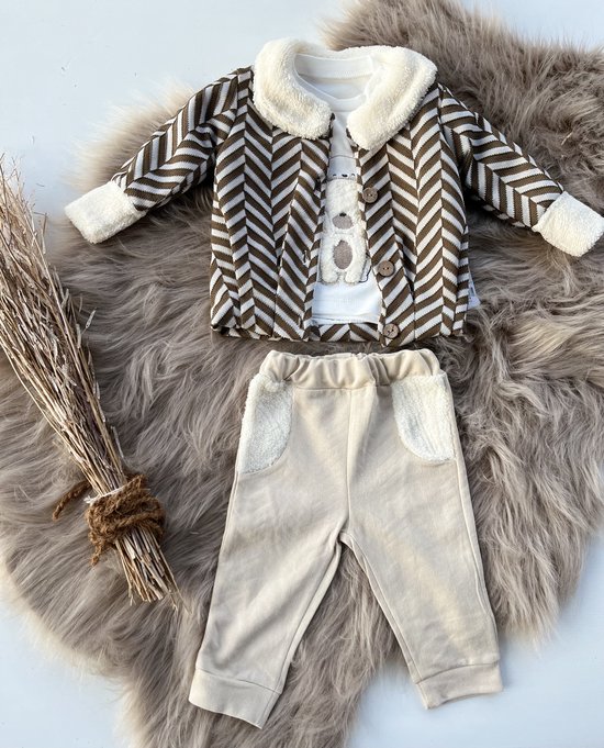 luxe baby pak -jongensset-jongenspak- drie delige katoenen baby set met klassiek vest, shirt en broek- 3 tem 6 maanden - maat 62