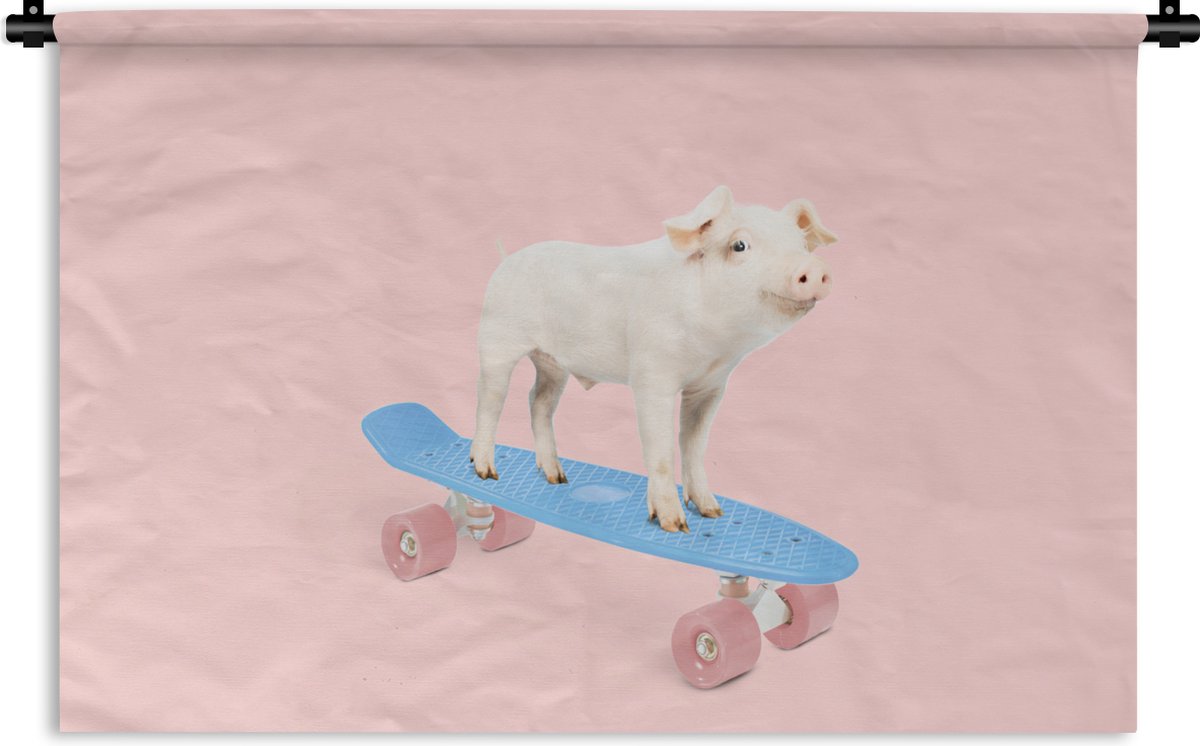 Wandkleed - Wanddoek - Varken - Roze - Skateboard - Blauw - Dieren - 150x100 cm - Wandtapijt