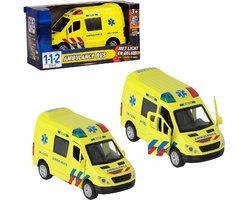 foto van 112 Pull-Back Ambulance Bus 1:34 + Licht En Geluid
