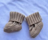 BabySlofjes - Gebreid – Lichtbruin - Slofjes voor je baby, dreumes en peuter voor jongens en meisjes - 6-12 Maanden (12,5cm) - Schoenmaat 18-19