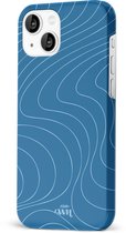 xoxo Wildhearts Catching Flights Blue - Double Layer - Hoesje geschikt voor iPhone 13 case - Siliconen hoesje met golven print - Hardcover - Beschermhoes - Optimale bescherming - Blauw