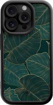 Casimoda® hoesje - Geschikt voor iPhone 15 Pro - Monstera Leaves - Effen telefoonhoesje met lensbescherming - TPU - Backcover - Groen