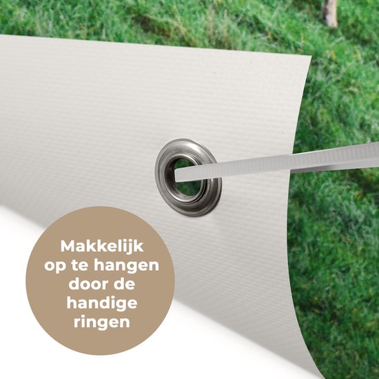 Tuinposter 120x80 cm - Tuindecoratie Schapen - Natuur - Gras - Poster voor in de tuin - Buiten decoratie - Schutting tuinschilderij - Tuindoek muurdecoratie - Wanddecoratie balkondoek
