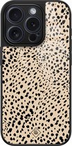 Casimoda® hoesje - Geschikt voor iPhone 15 Pro - Stippen bruin abstract - Luxe Hard Case Zwart - Backcover telefoonhoesje - Bruin/beige