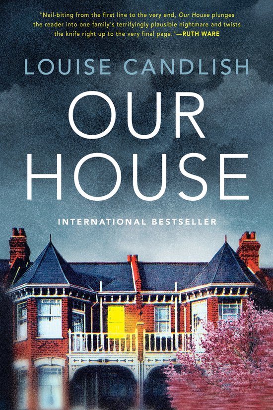 Boekcover van 'Our House' van Louise Candlish, met een Victoriaans huis met een verlicht raam en bloeiende boom.