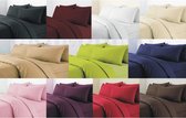 Univers Décor - DEKBEDOVERTREK 240 X 220 EFFEN ROOD / 57 DRADEN/CM² / 100% KATOEN