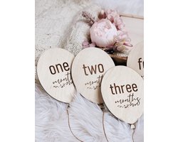 14 Houten Mijlpaalkaarten Baby - Babyshower cadeau - Kraamcadeau Jongen en meisje - milestone cards
