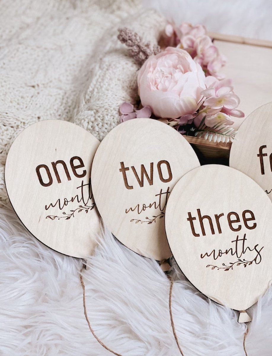 14 Houten Mijlpaalkaarten Baby - Babyshower cadeau - Kraamcadeau Jongen en meisje - milestone cards