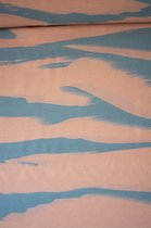 Viscose zalmroze met blauwe vegen 1 meter - modestoffen voor naaien - stoffen Stoffenboetiek