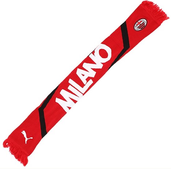 Rode sjaal met de tekst MILANO in witte letters en zwarte accenten. Puma logo en AC Milan clubwapen.