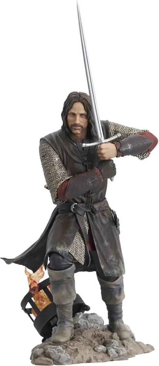 Lord of the Rings Gallery: Aragorn PVC Statue - diamond direct