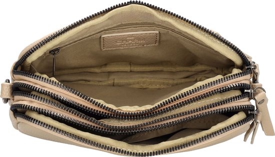 Open beige leren crossbody tas die de drie compartimenten met ritssluiting en de binnenkant toont.