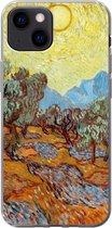 Geschikt voor iPhone 13 mini hoesje - Olijfbomen met gele hemel en zon - Vincent van Gogh - Siliconen Telefoonhoesje
