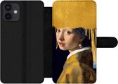Bookcase Geschikt voor iPhone 12 Mini telefoonhoesje - Meisje met de Parel - Goud - Vermeer - Met vakjes - Wallet case met magneetsluiting