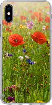 Geschikt voor iPhone Xs Max hoesje - Lente - Bloemen - Rood - Klaproos - Gras - Groen - Siliconen Telefoonhoesje