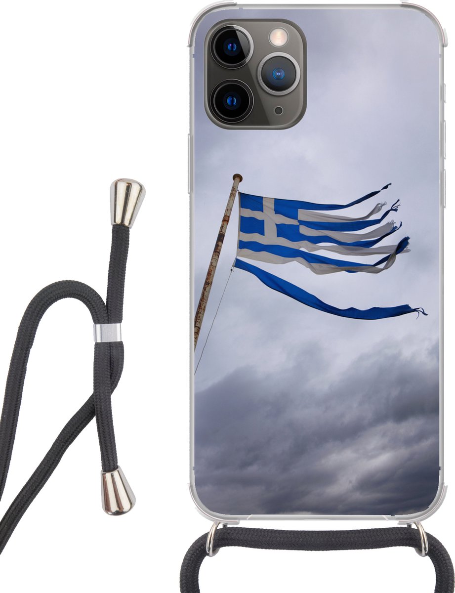 Telefoonhoesje Geschikt voor iPhone 13 Pro Max - Versnipperde Griekse vlag waait in een sterke wind - Siliconen - Crossbody - Backcover met Koord - Telefoonhoesje met koord - Hoesje met touw Telefoonhoesje