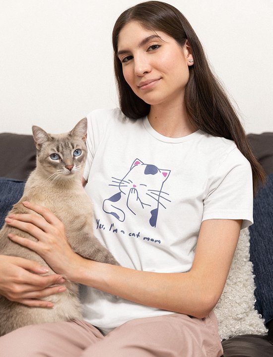 Chemise - Yes, je suis une maman chat - Wurban Wear | Chemise drôle | Beau cadeau | T-shirt unisexe | Fête des mères | Cadeau mère | Diffuseurs | Chat | Yoga | Blanc