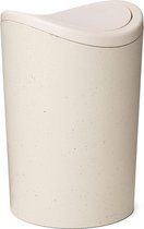 Badkamerbak met standaardpedaal, inhoud 6 liter Polypropyleen BPA-vrij 100% gerecycled materiaal Afmetingen: 19 x 21,8 x 22,1 cm