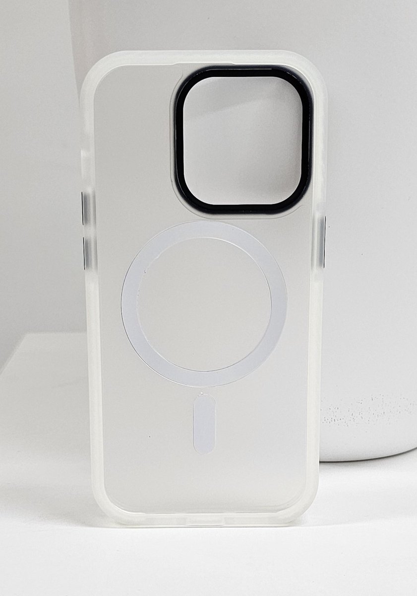 iPhone 15 Pro Max Magsafe-Compatible Backcover - Wit met Lens Design