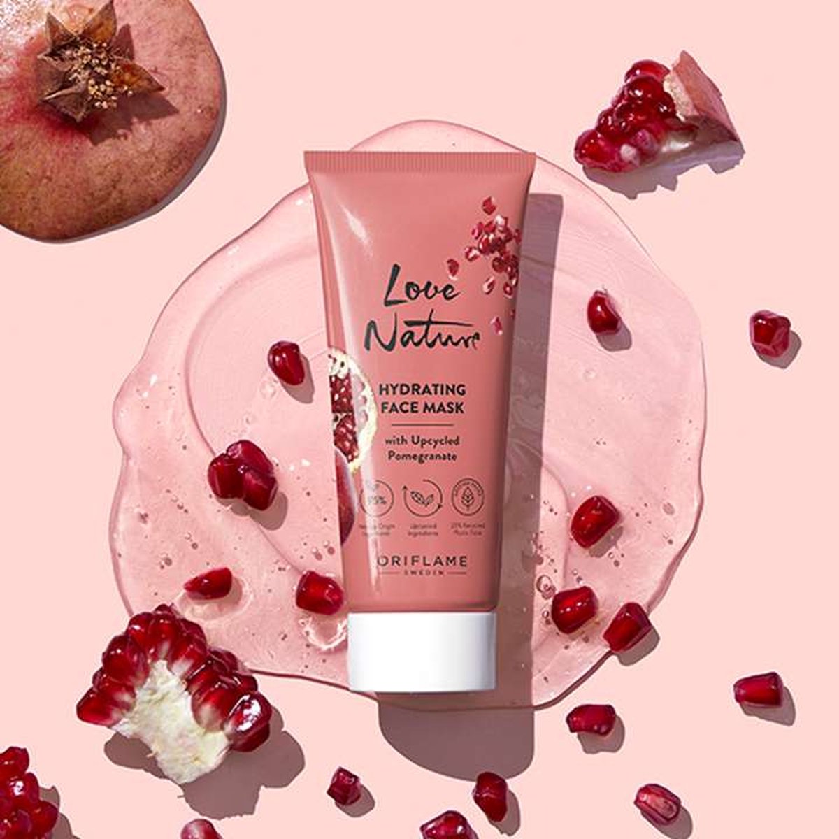LOVE NATURE Hydrating Face Mask with Upcycled Pomegranate