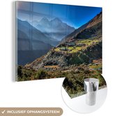 MuchoWow® Glasschilderij 30x20 cm - Schilderij acrylglas - Bergdorpjes in de Himalaya, Nepal - Foto op glas - Schilderijen