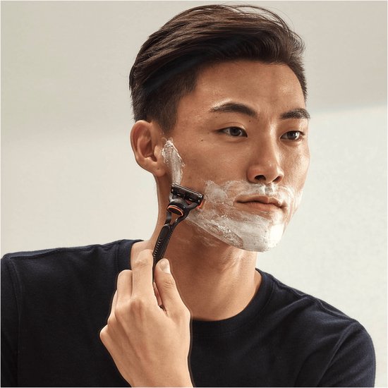 Gillette Fusion 5 - Scheermesjes - 4 stuks