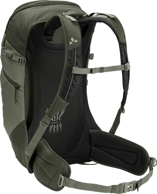 Achterkant van groene outdoor rugzak met ademend rugpaneel en schouderbanden.