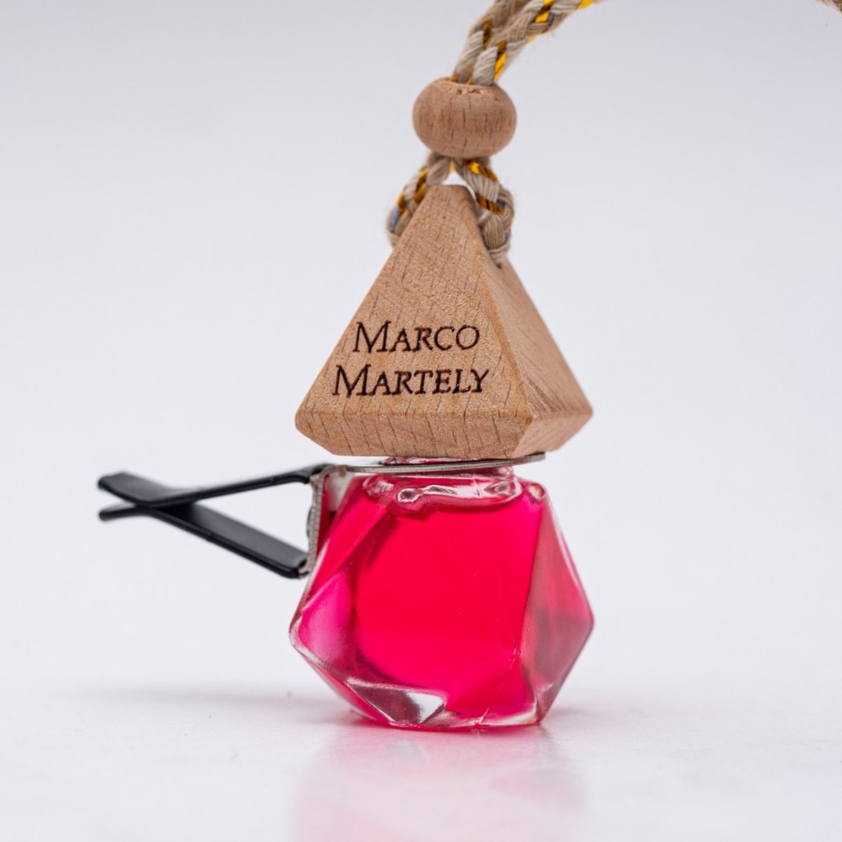 Marco Martely Dragon Fruit Multifunctioneel met hanger en houder - Autoparfum - Houtachtig - 7 ml - Autogeur - Autogeurverfrisser