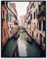 Venetie Italië gondels riviertjes fotolijst met glas 50 x 70 cm - Prachtige kwaliteit - Italië - Venetie - gondels - fotolijst - Glazen plaat - inclusief ophangsysteem - Poster - Foto op hoge kwaliteit uitgeprint