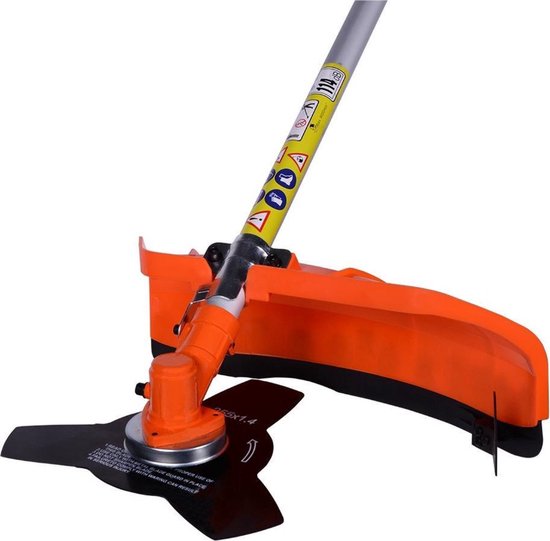 Onderkant van de oranje kunststof beschermkap en het 3-tands mes van de Kibani bosmaaier.