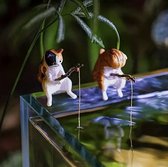 Kat Vissen Miniatuur Beeldjes Voor Micro Landschap En Aquarium Decoraties Set 2 katten 1 wit 1 bruin