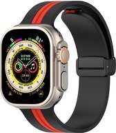 Smartwatchbandje - Two Color - Geschikt voor Apple Watch - bandje 42 / 44 / 45 / 49mm - elastomeer bandje - iWatch - Flexibel Siliconen - Gespsluiting - Zwart / Rood