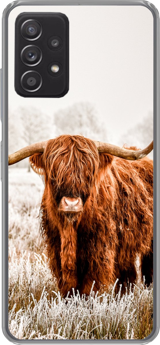 Telefoonhoesje Geschikt voor Samsung Galaxy A33 5G hoesje - Schotse hooglander - Koe - Natuur - Winter - Siliconen Telefoonhoesje Telefoonhoesje