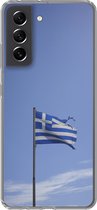 Geschikt voor Samsung Galaxy S21 FE hoesje - Gescheurde Griekse vlag die wappert - Siliconen Telefoonhoesje